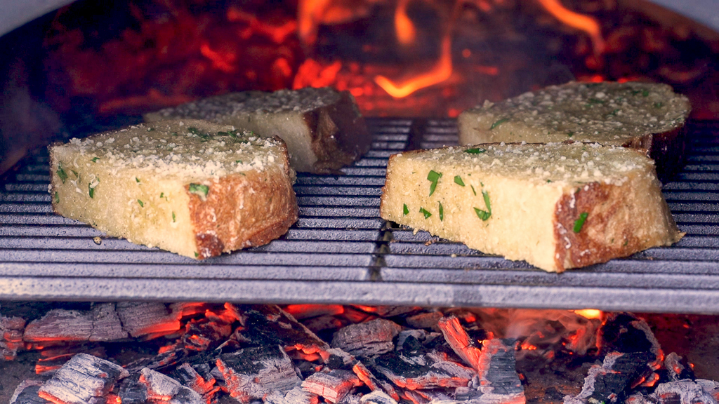 Garlic bread on a Tuscan grill