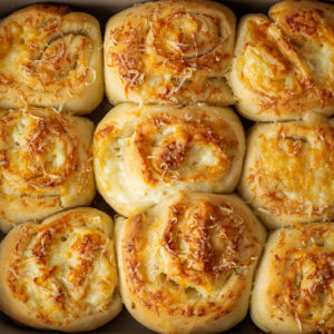 Cheesy garlic rolls