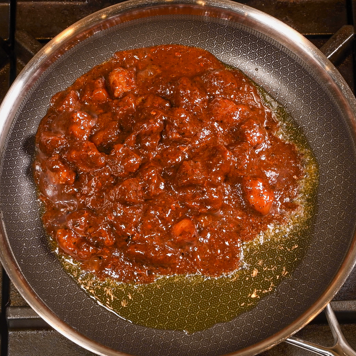 Sauté the shrimp in the marinade.